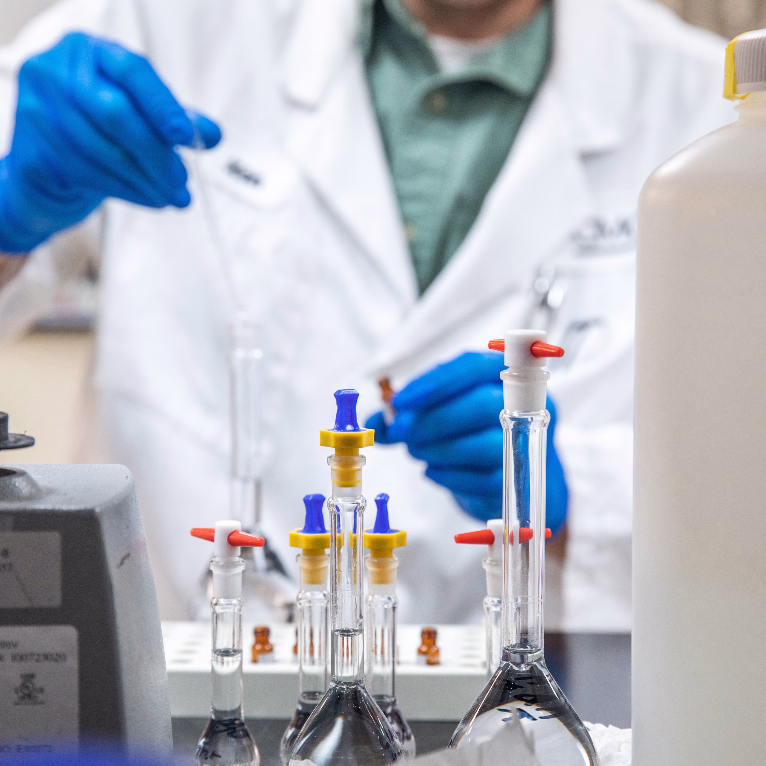 Pharmaceutical formulation development scientist in lab
